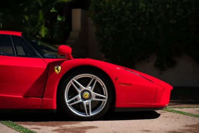 Ferrari Enzo ile kosztuje? Sprawdź, dlaczego jego cena tak rośnie